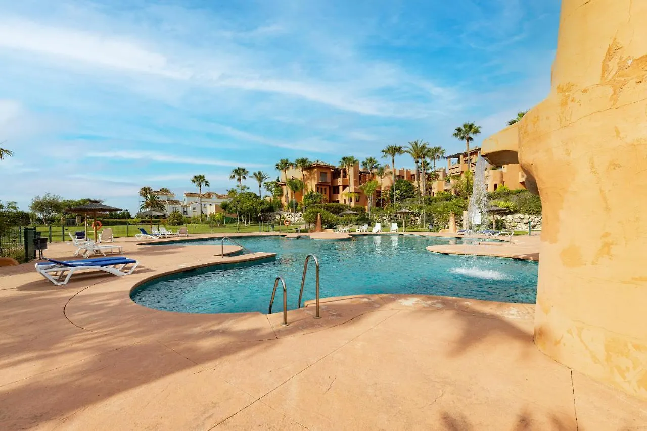 Luxury 3 Bed Sea Views With Pool Lägenhet Estepona